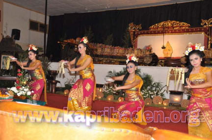 7. Tari bali