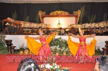 8. Tari Merak